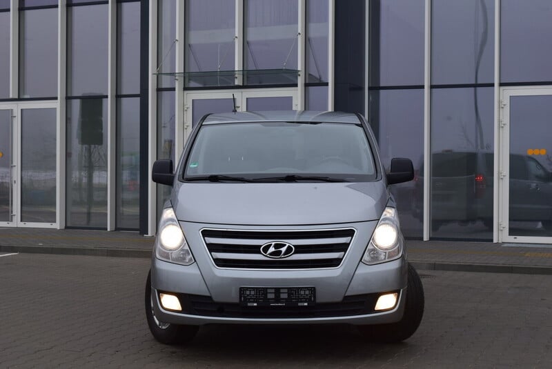 Photo 2 - Hyundai H-1 2015 y Van