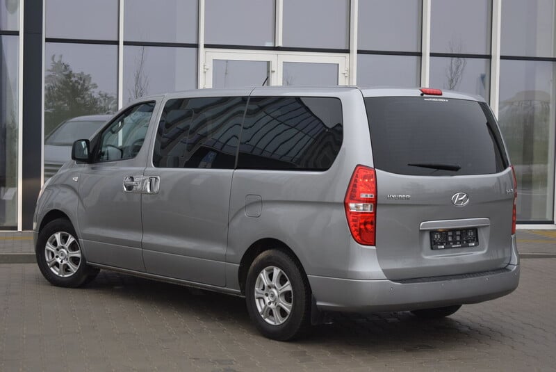 Photo 6 - Hyundai H-1 2015 y Van