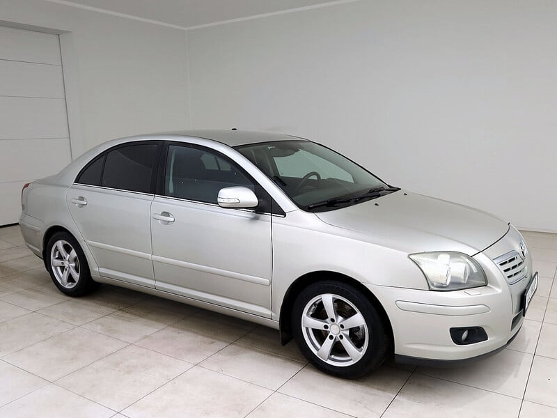 Photo 1 - Toyota Avensis 2006 y Sedan