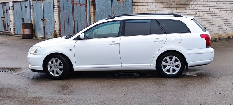 Photo 8 - Toyota Avensis 2005 y Wagon