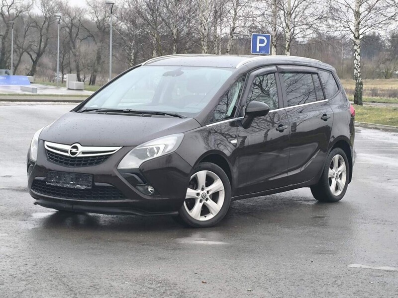 Photo 1 - Opel Zafira Tourer 2012 y Van