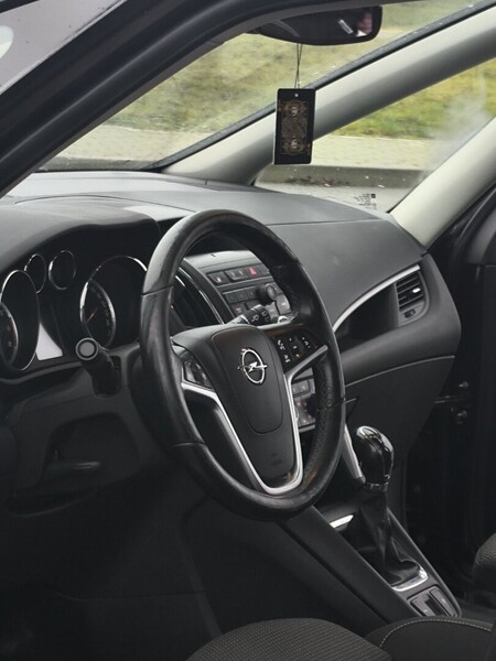 Photo 9 - Opel Zafira Tourer 2012 y Van