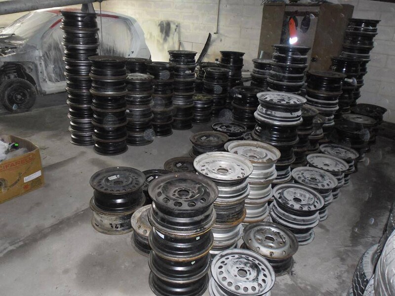 Photo 2 - Opel OPEL light alloy R15 rims