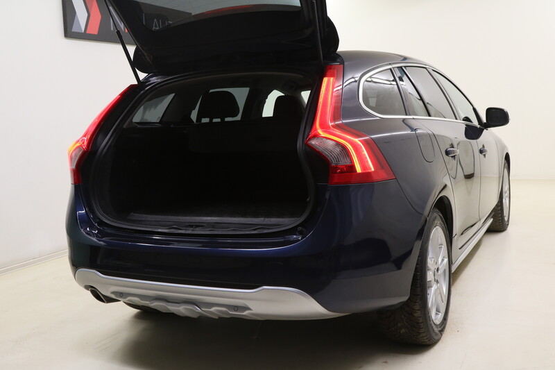 Фотография 5 - Volvo V60 2011 г Универсал