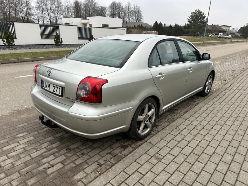 Фотография 3 - Toyota Avensis 2007 г Хэтчбек