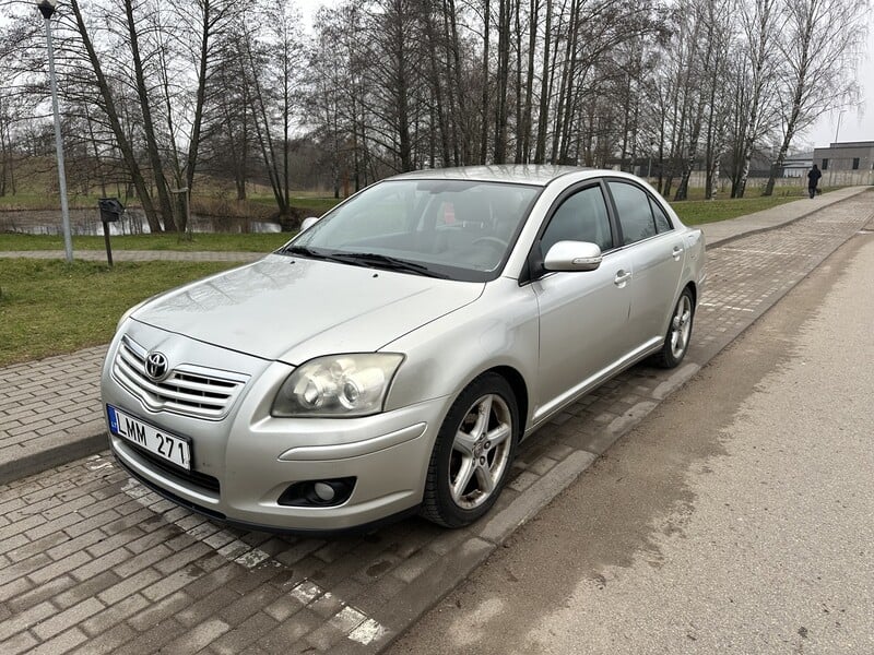 Фотография 7 - Toyota Avensis 2007 г Хэтчбек