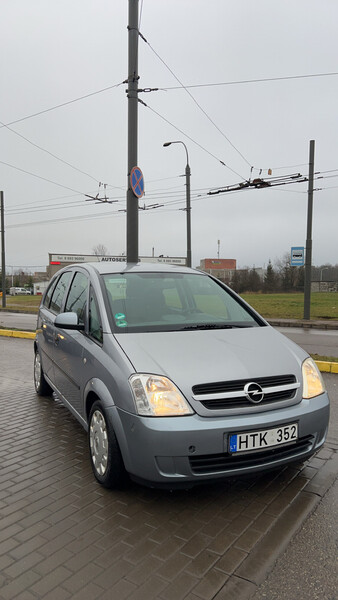 Photo 3 - Opel Meriva 2004 y Hatchback