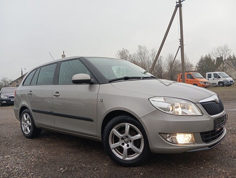 Photo 3 - Skoda Fabia 2010 y Wagon