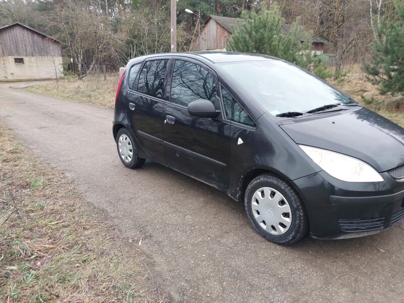 Photo 2 - Mitsubishi Colt 2007 y Hatchback