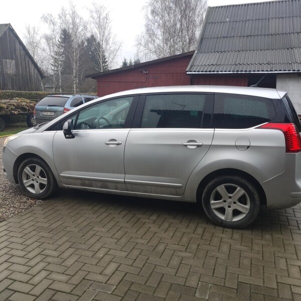 Photo 3 - Peugeot 5008 2013 y Van