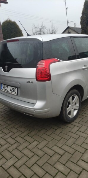 Photo 6 - Peugeot 5008 2013 y Van