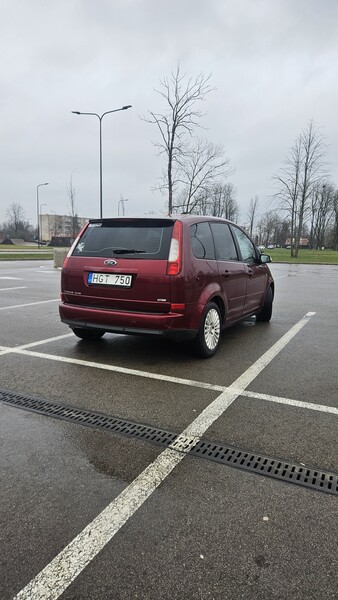 Photo 2 - Ford C-MAX 2005 y Van