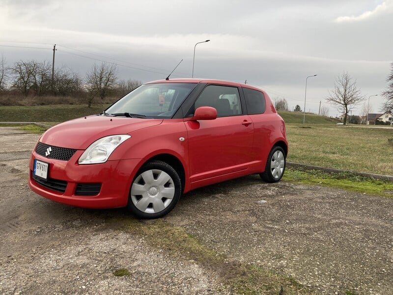 Photo 1 - Suzuki Swift 2009 y Hatchback