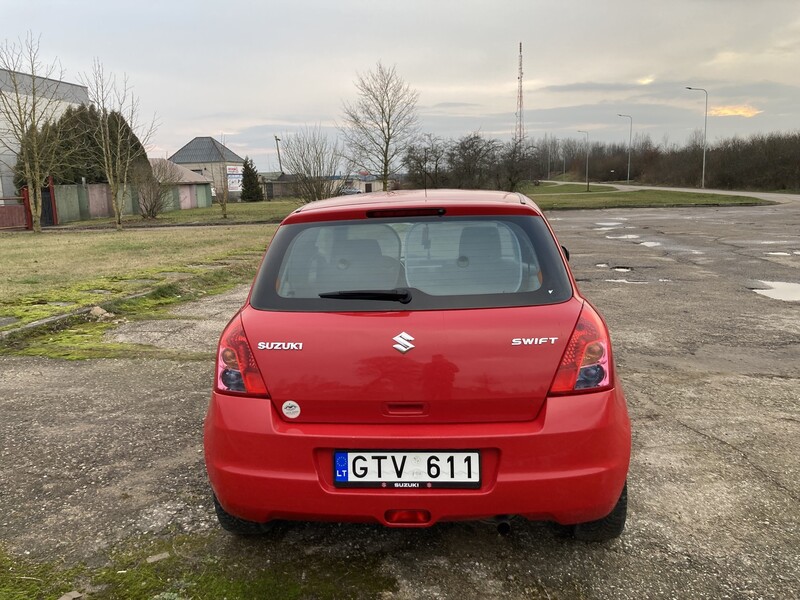 Photo 3 - Suzuki Swift 2009 y Hatchback