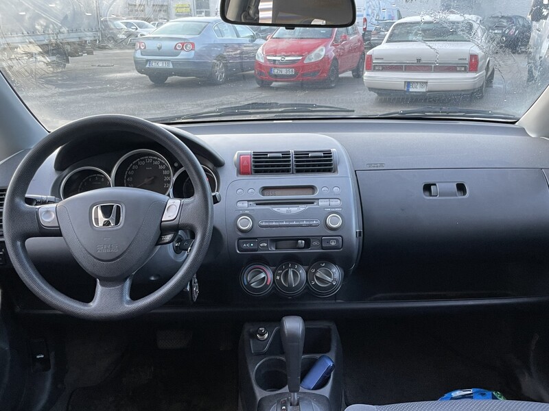 Фотография 9 - Honda Jazz 2004 г Хэтчбек