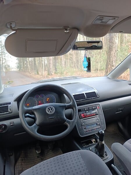 Photo 5 - Volkswagen Sharan 2002 y Van