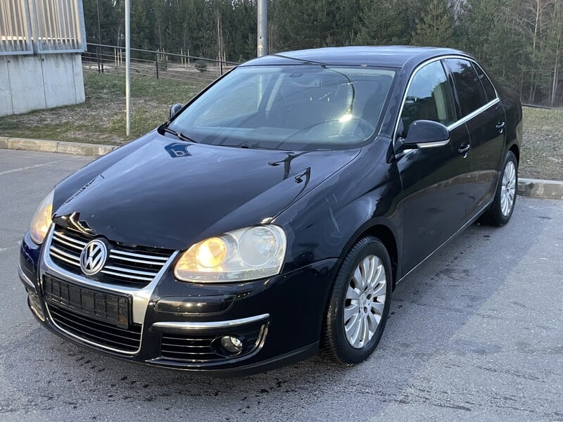 Фотография 1 - Volkswagen Jetta 2007 г Седан