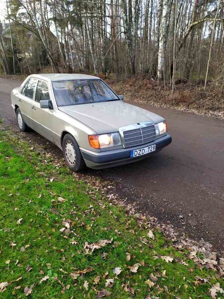 Фотография 5 - Mercedes-Benz E 200 1991 г Седан