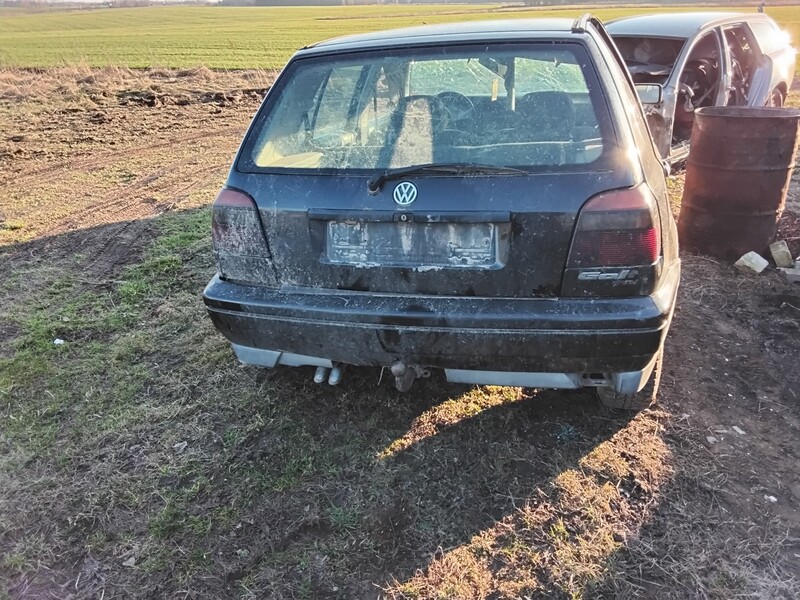 Photo 1 - Volkswagen Golf 1994 y parts