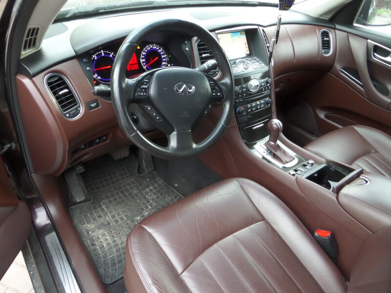 Photo 7 - Infiniti EX30 2010 y Hatchback