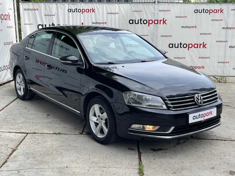 Photo 3 - Volkswagen Passat 2011 y Sedan