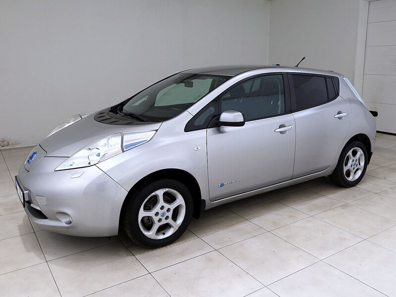 Фотография 2 - Nissan Leaf 2013 г Хэтчбек