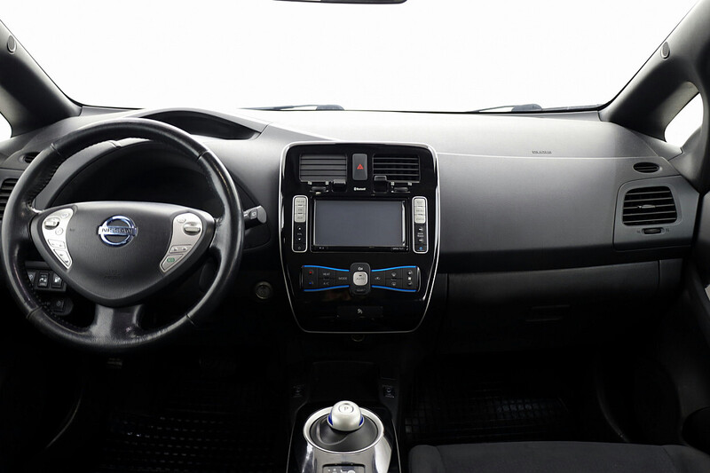 Фотография 5 - Nissan Leaf 2013 г Хэтчбек