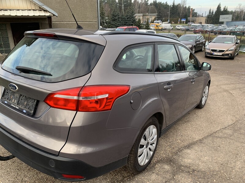 Photo 4 - Ford Focus 2015 y Wagon