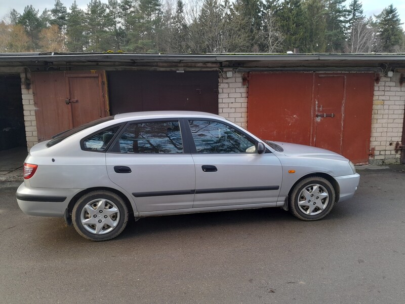 Photo 1 - Hyundai Elantra 2004 y Sedan