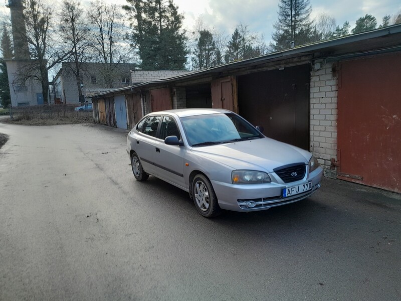 Photo 4 - Hyundai Elantra 2004 y Sedan