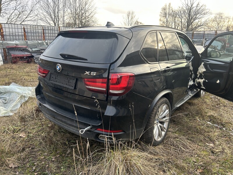 Photo 2 - Bmw X5 2016 y parts