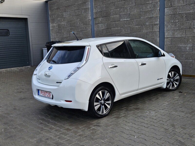 Photo 8 - Nissan Leaf 2014 y Hatchback