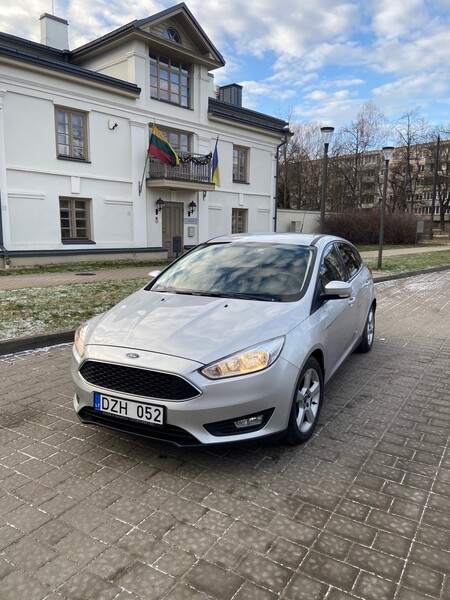 Photo 3 - Ford Focus 2016 y Hatchback