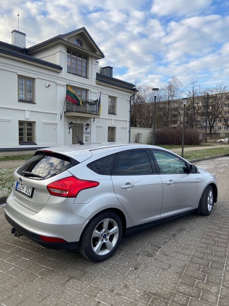 Photo 6 - Ford Focus 2016 y Hatchback