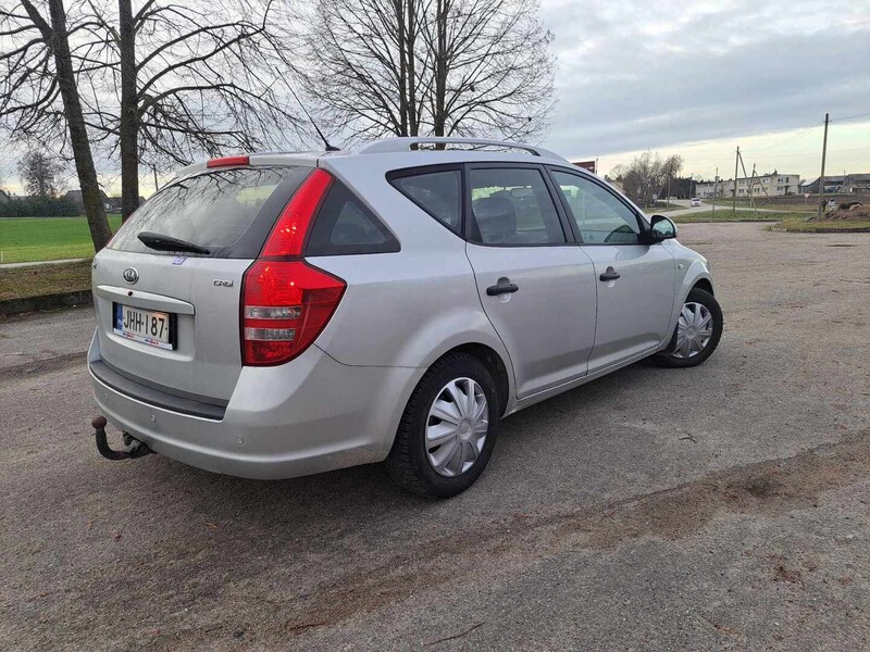 Photo 5 - Kia Cee'd 2008 y Wagon