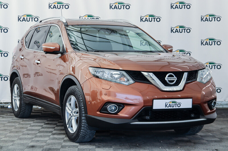 Фотография 2 - Nissan X-Trail 2015 г Внедорожник / Кроссовер