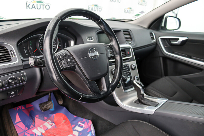 Фотография 7 - Volvo V60 2013 г Универсал