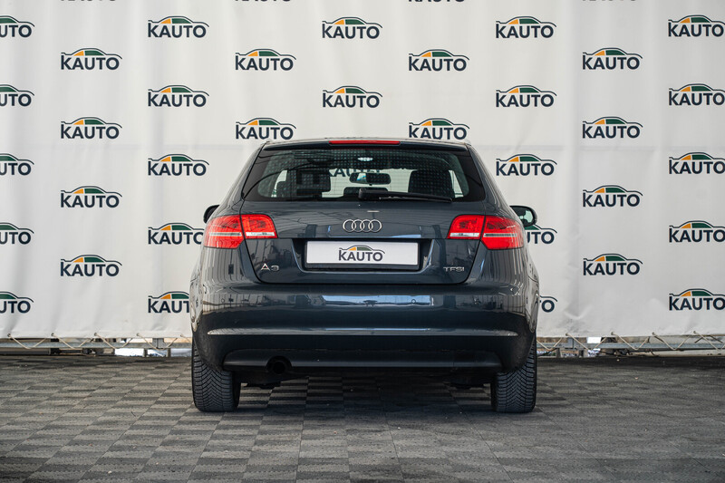 Фотография 5 - Audi A3 2011 г Хэтчбек