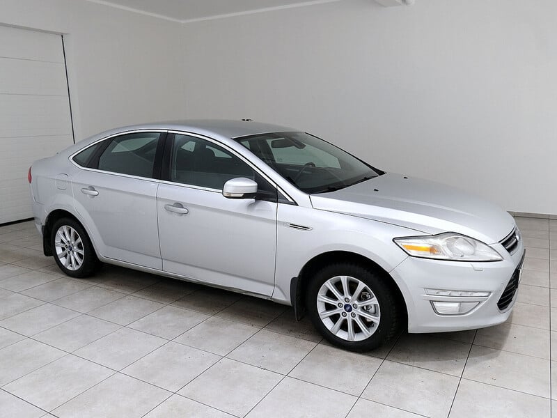 Фотография 1 - Ford Mondeo 2011 г Хэтчбек