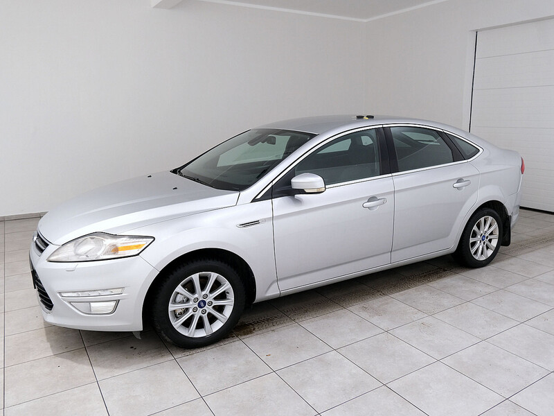 Фотография 2 - Ford Mondeo 2011 г Хэтчбек