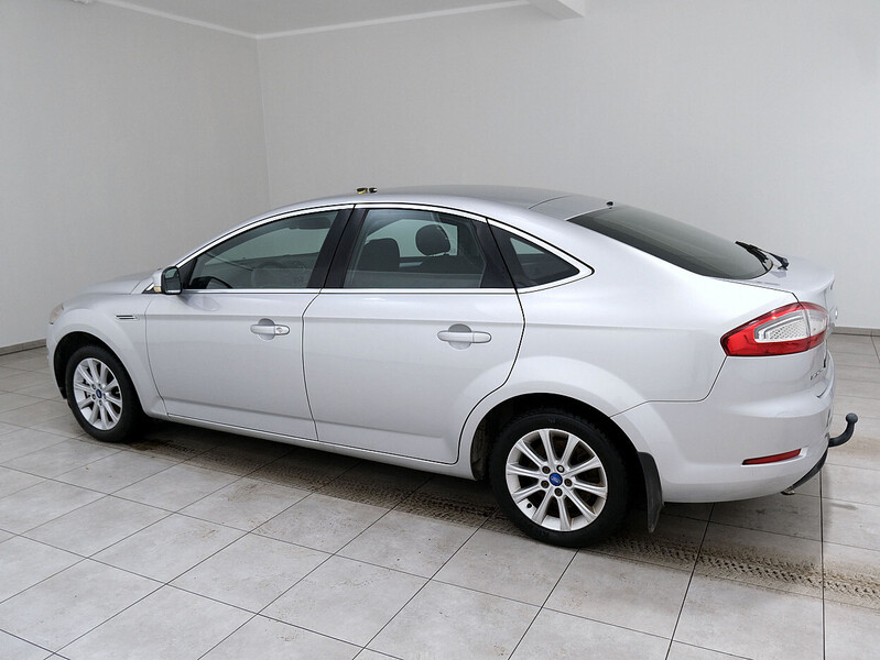 Фотография 4 - Ford Mondeo 2011 г Хэтчбек