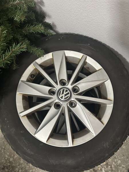 Photo 3 - Volkswagen light alloy R15 rims