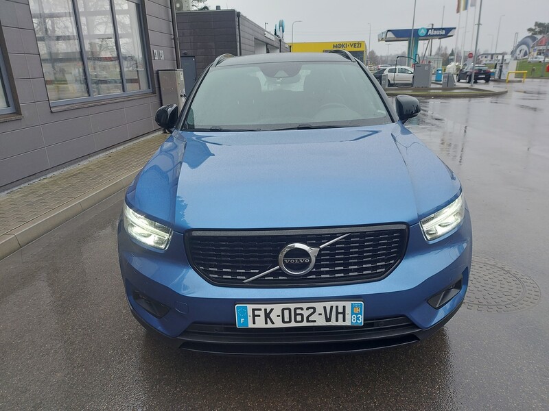 Фотография 1 - Volvo XC40 2019 г Внедорожник / Кроссовер