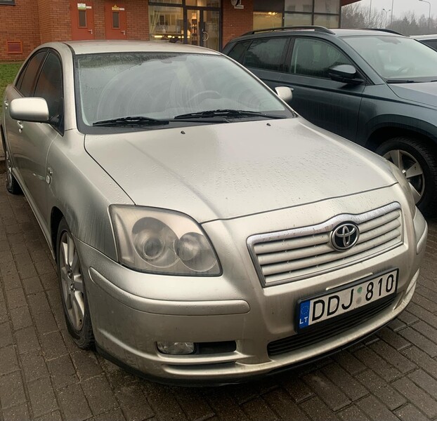 Фотография 6 - Toyota Avensis 2003 г Хэтчбек