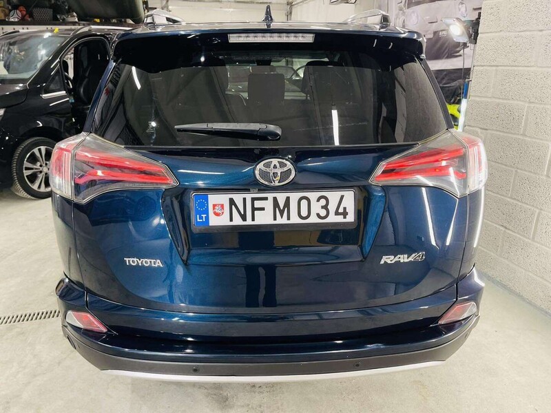 Photo 6 - Toyota RAV4 2018 y Off-road / Crossover