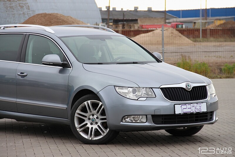 Photo 5 - Skoda Superb 2012 y Wagon