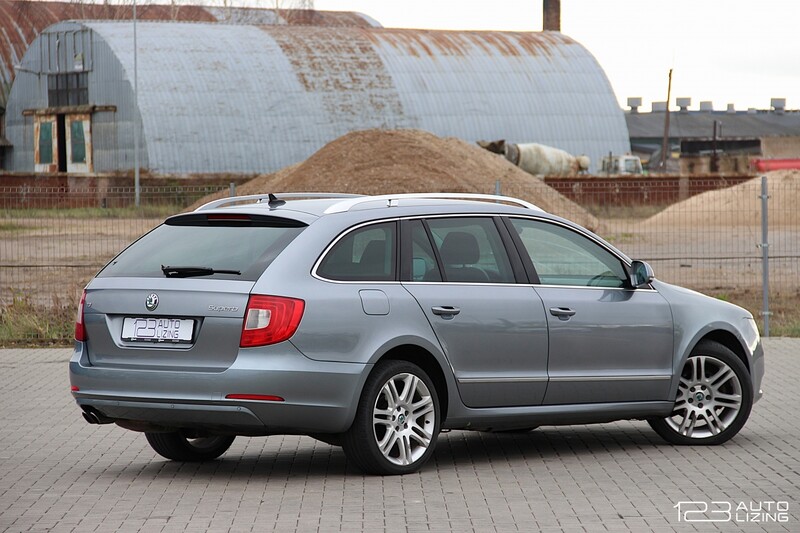 Photo 8 - Skoda Superb 2012 y Wagon