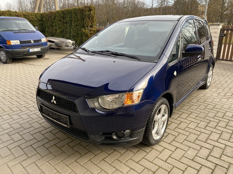 Фотография 8 - Mitsubishi Colt 2012 г Хэтчбек