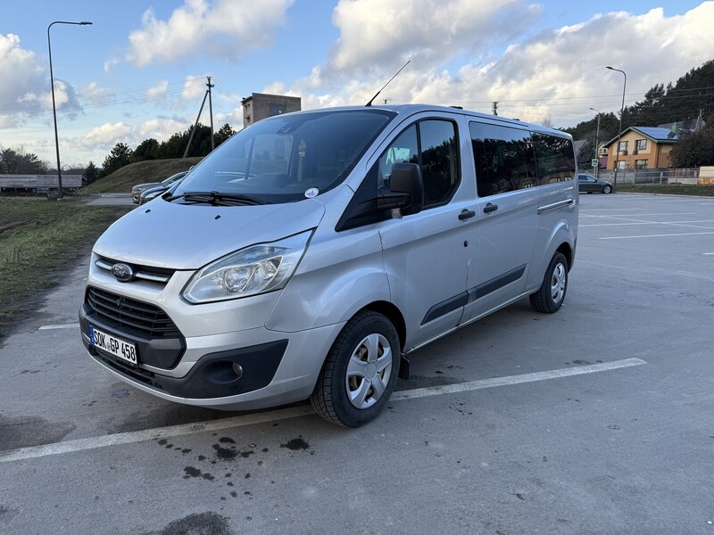 Photo 1 - Ford Tourneo Custom 2014 y Minibus