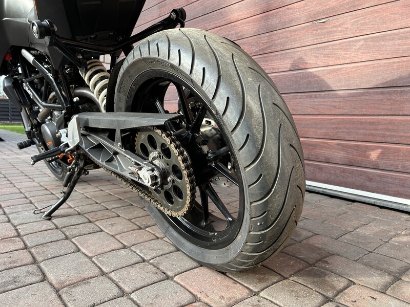 Nuotrauka 7 - KTM Duke 2011 m Klasikinis / Streetbike motociklas